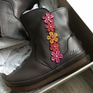 elsa boots clarks